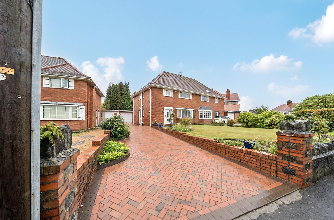 Cherry Grove, Derwen Fawr, Swansea, SA2 8AX